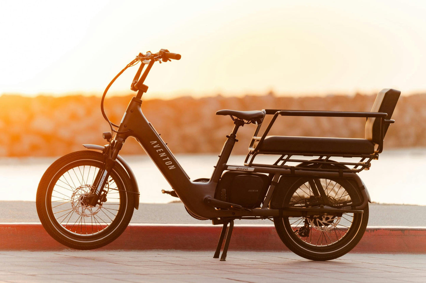 Aventon Abound LR Electric Cargo Bike (2025)