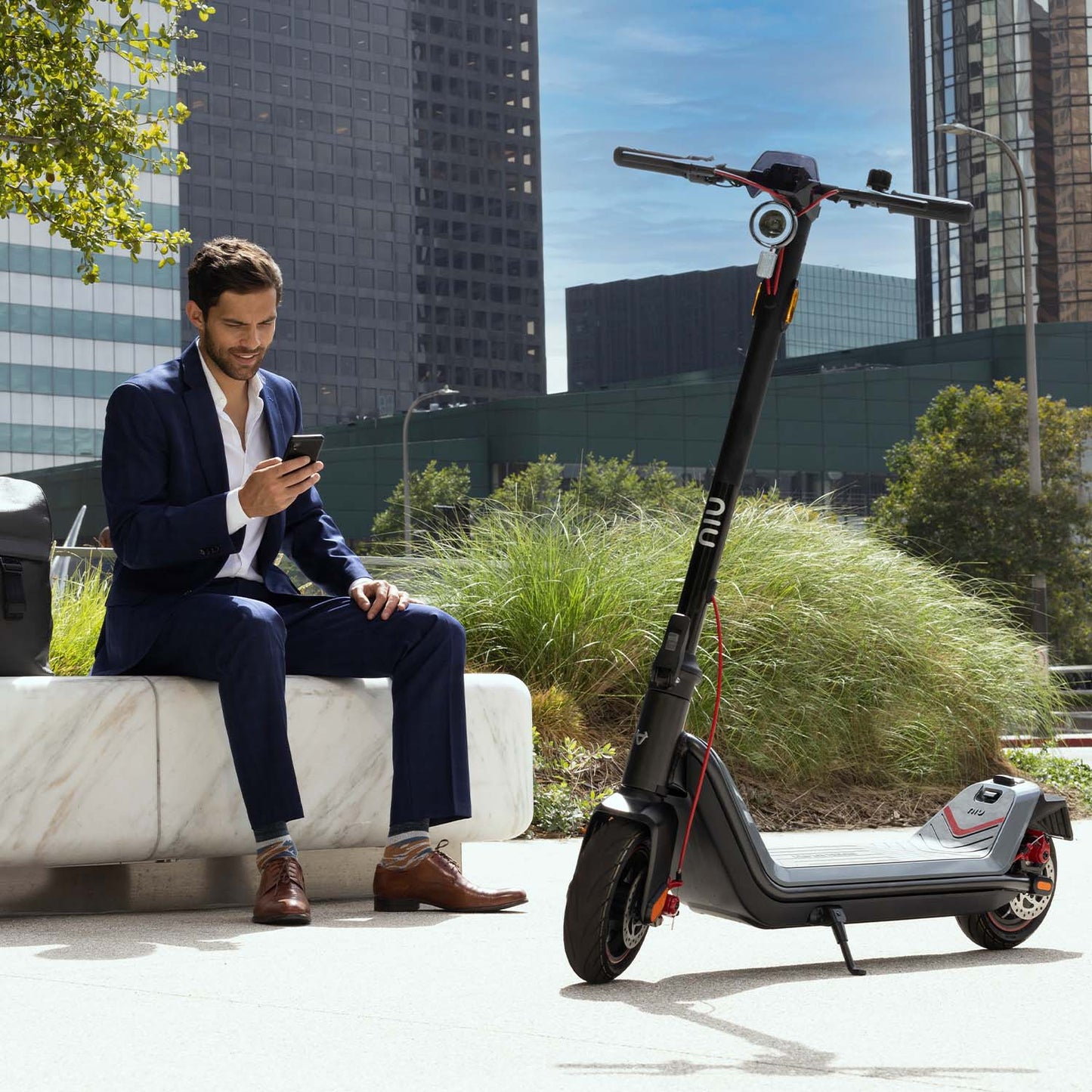 NIU KQi3 Max Electric Scooter
