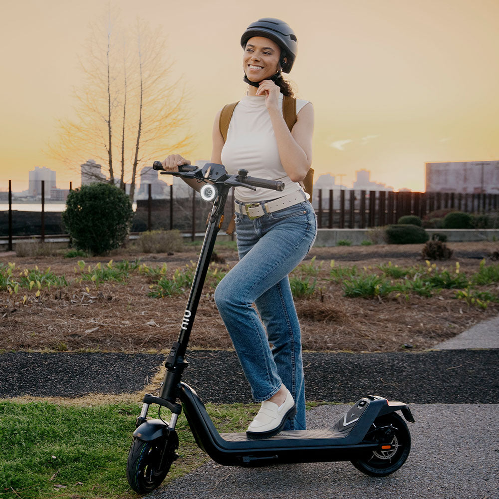 NIU KQi 300P Electric Scooter