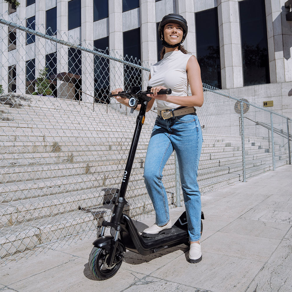 NIU KQi 300P Electric Scooter